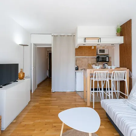 Apartmán Proche Avec Balcon Sud, Wifi, Et Parking - - Fr-1-477-98